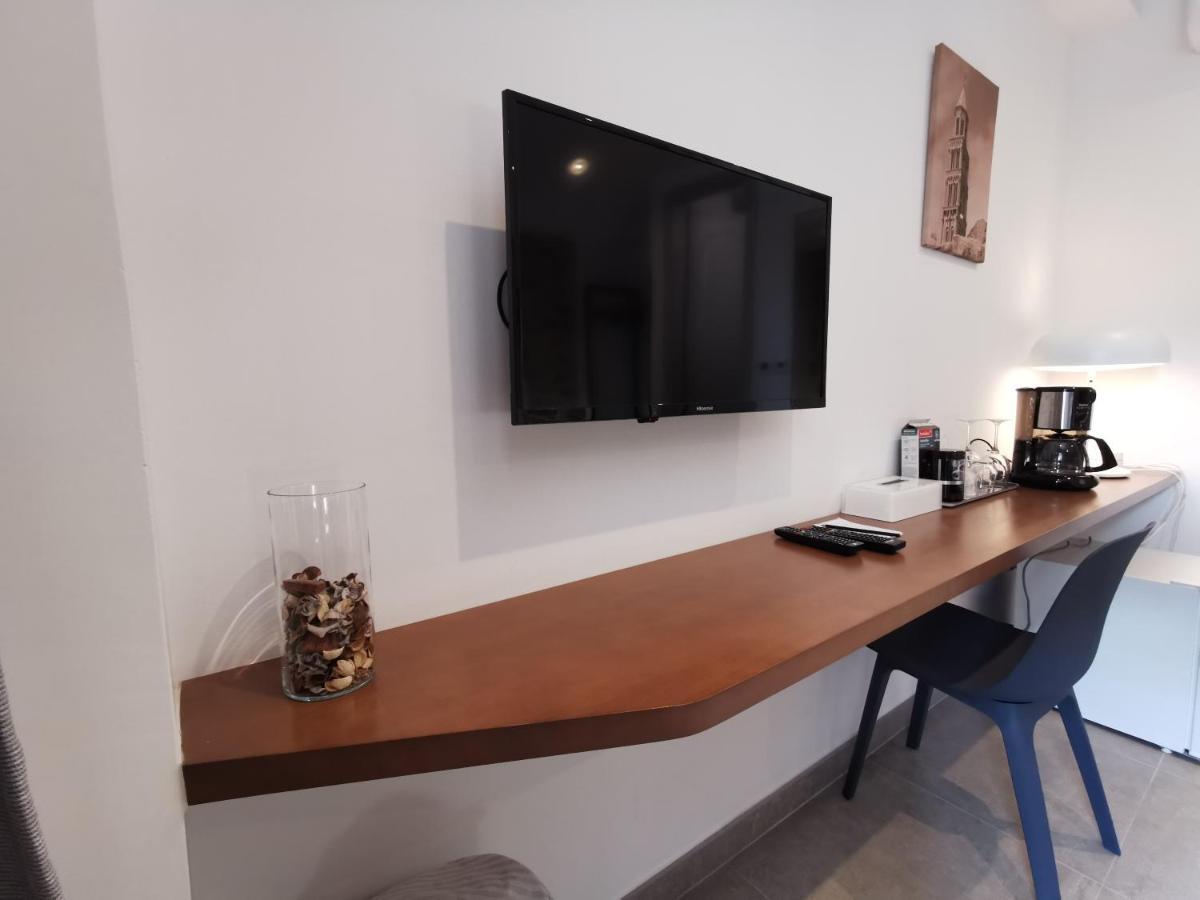 Fjaka Boutique Apartments สปลิท ภายนอก รูปภาพ
