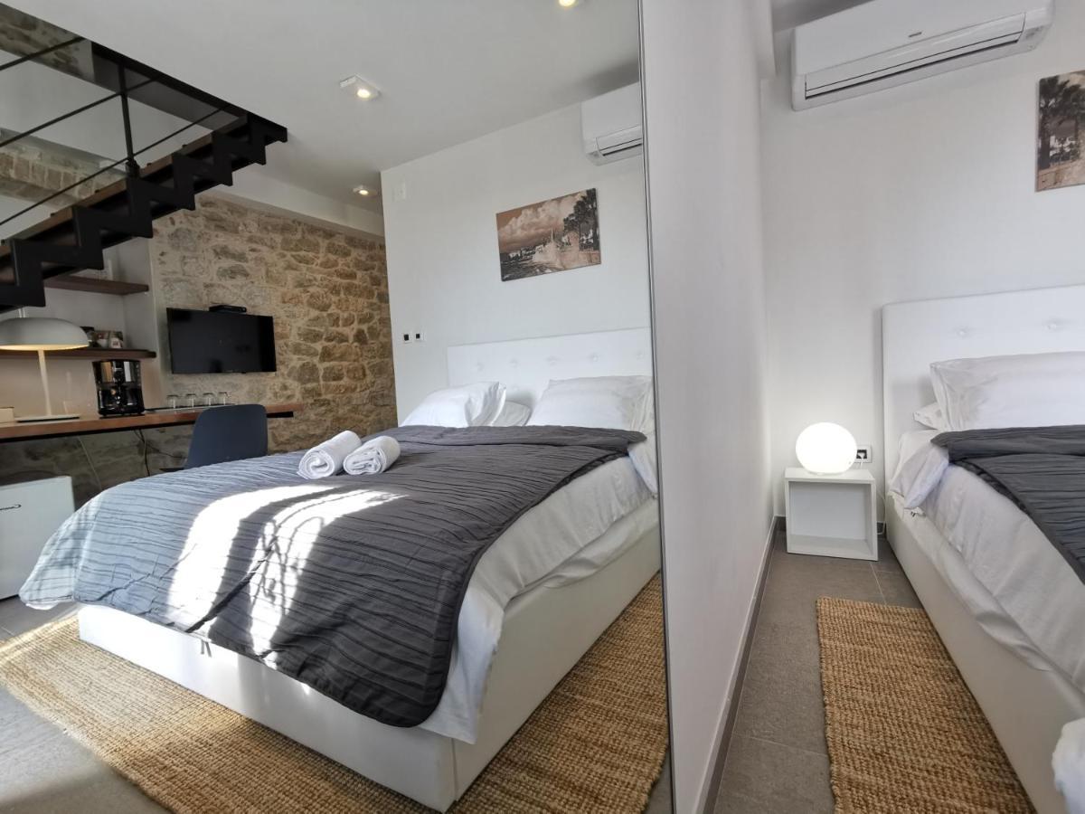 Fjaka Boutique Apartments สปลิท ภายนอก รูปภาพ